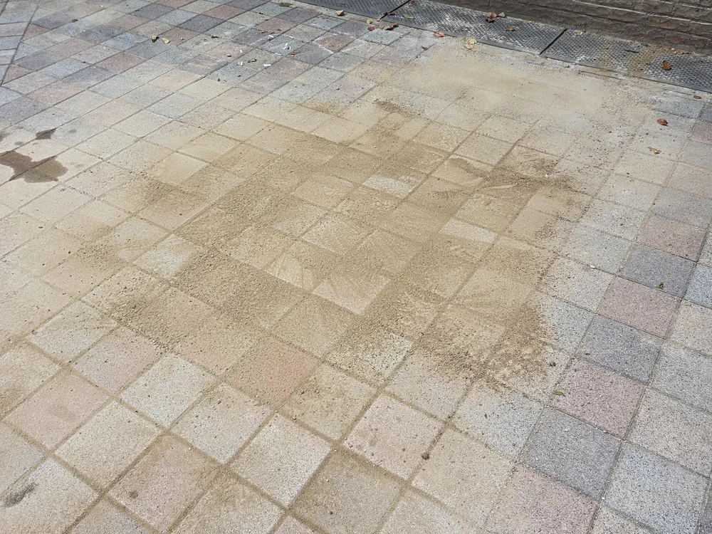 강남 상가 앞 보도블럭 부분 교체, 시공 후 정리된 모습